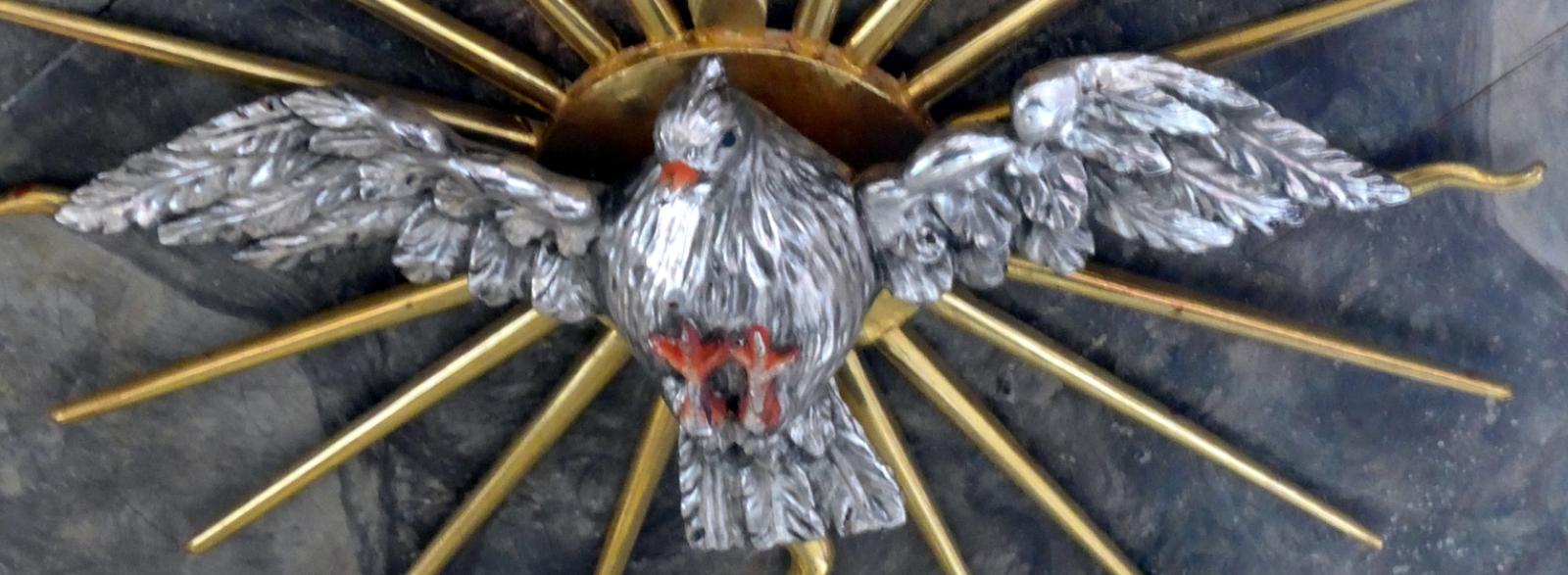 Pfingsten (gr. ?????????? ????? pent?kost? h?méra ‚fünfzigster Tag‘) ist ein christliches Fest. Am 50. Tag der Osterzeit, also 49 Tage nach dem Ostersonntag, wird von den Gläubigen die Entsendung des Heiligen Geistes gefeiert.  Feuer und Taube sind Symbole für die Aussendung des Hl. Geistes. Ex-Bild-DB-ID: 16312