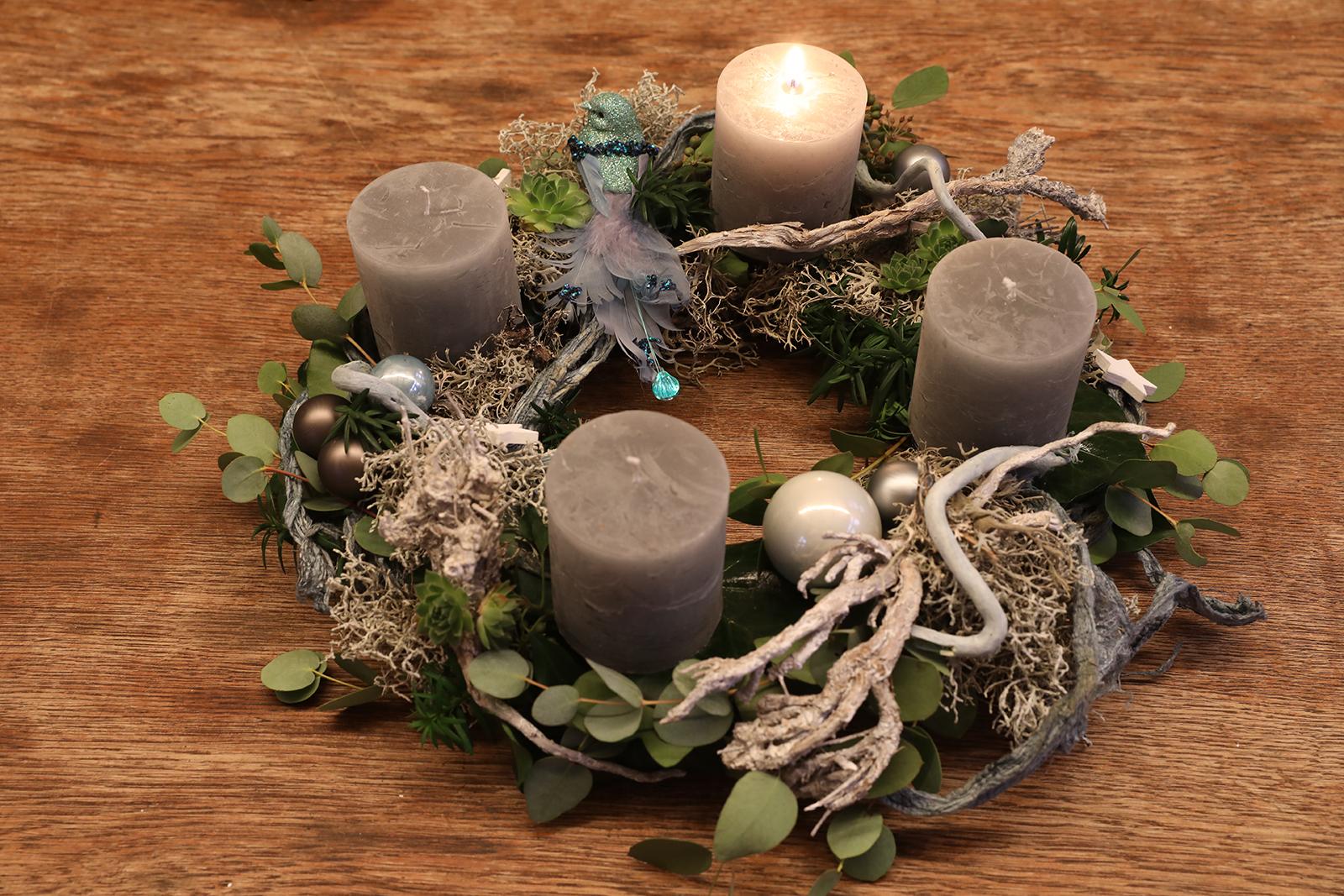 Adventskranz zum 1. Advent